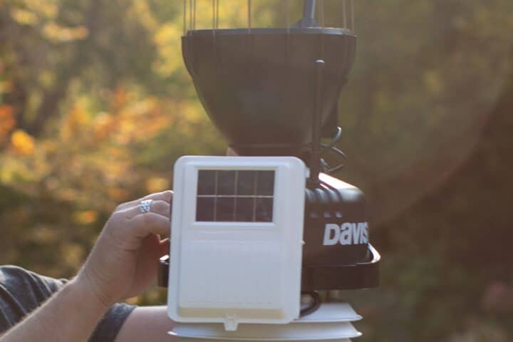 Davis Vantage Pro2 ISS outside