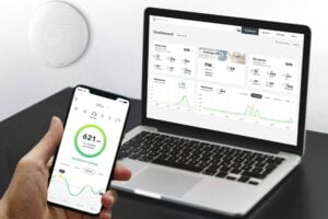 airthings wave plus monitor della qualità dell'aria interna per la casa