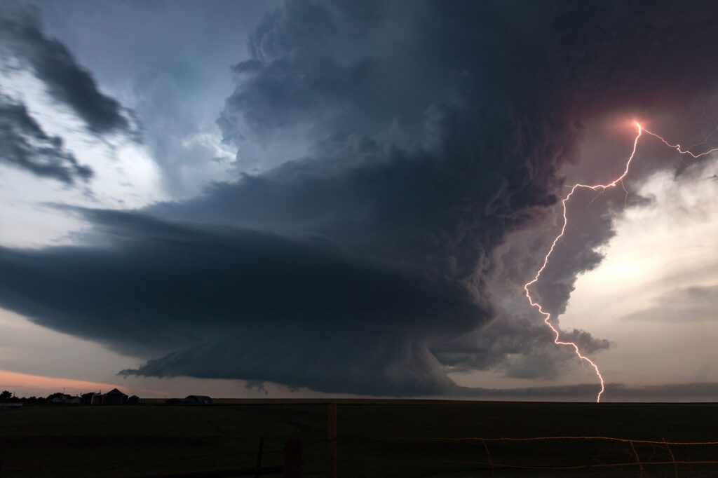 thunderstorm in tornado alley