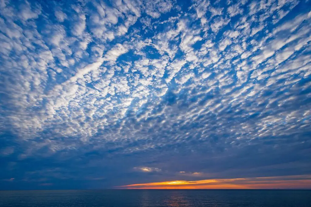 Wolkentypen Altocumulus Makrele Himmel