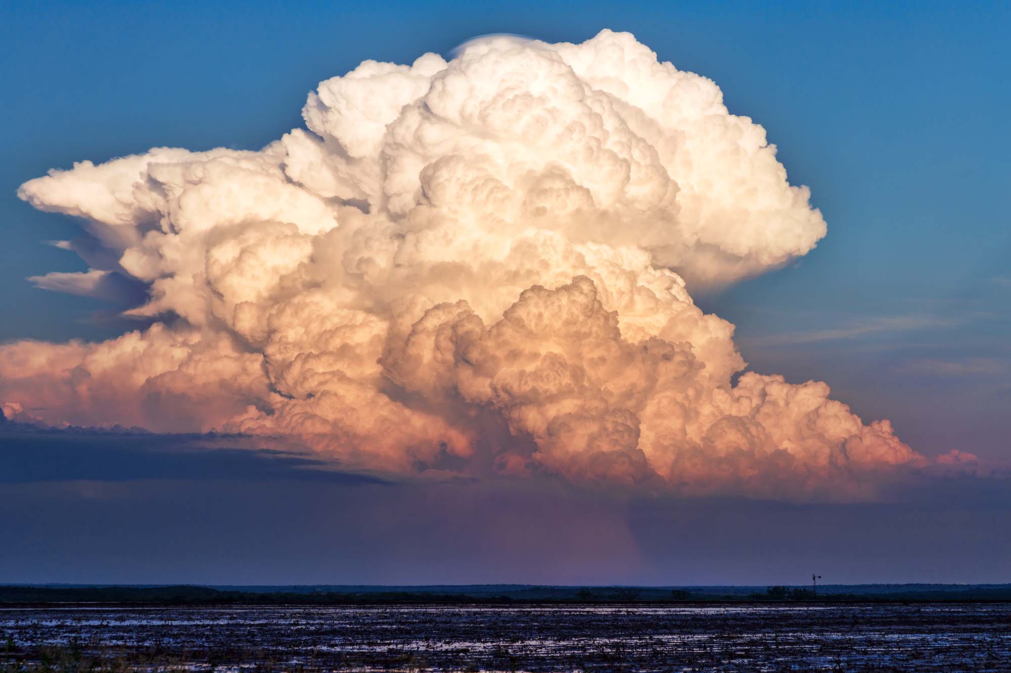 The Difference Between Isolated and Scattered Thunderstorms