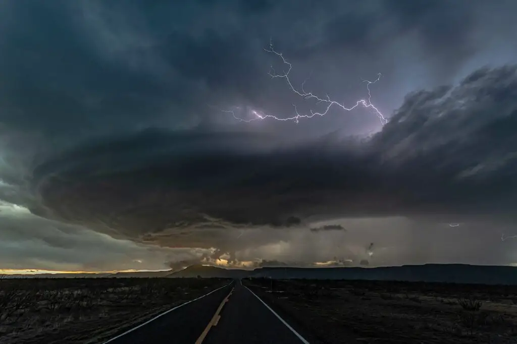 severe thunderstorm on road
