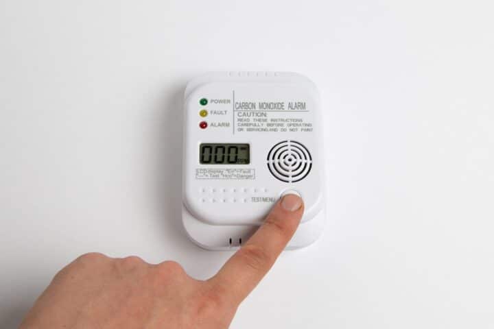 wat is koolmonoxide? Afbeelding van een koolmonoxide-alarm